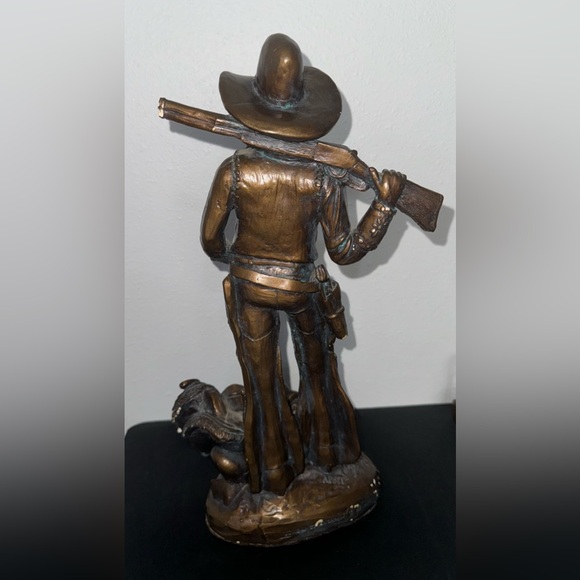 Ceramic Cowboy Statue - Picture 4 of 6